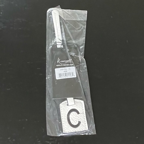 NWT “K•Carroll” Bag Tag,  Monogram Letter "C" White Bag Tag with "Black" Letter - Picture 2 of 5